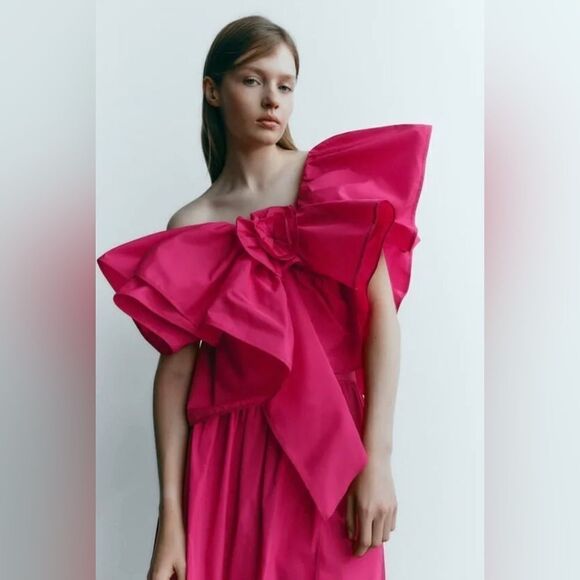 ZARA WOMEN ASYMMETRIC RUFFLED TOP FUCHSIA FLOWER VOLUMINOUS, SIZE S - Picture 3 of 11